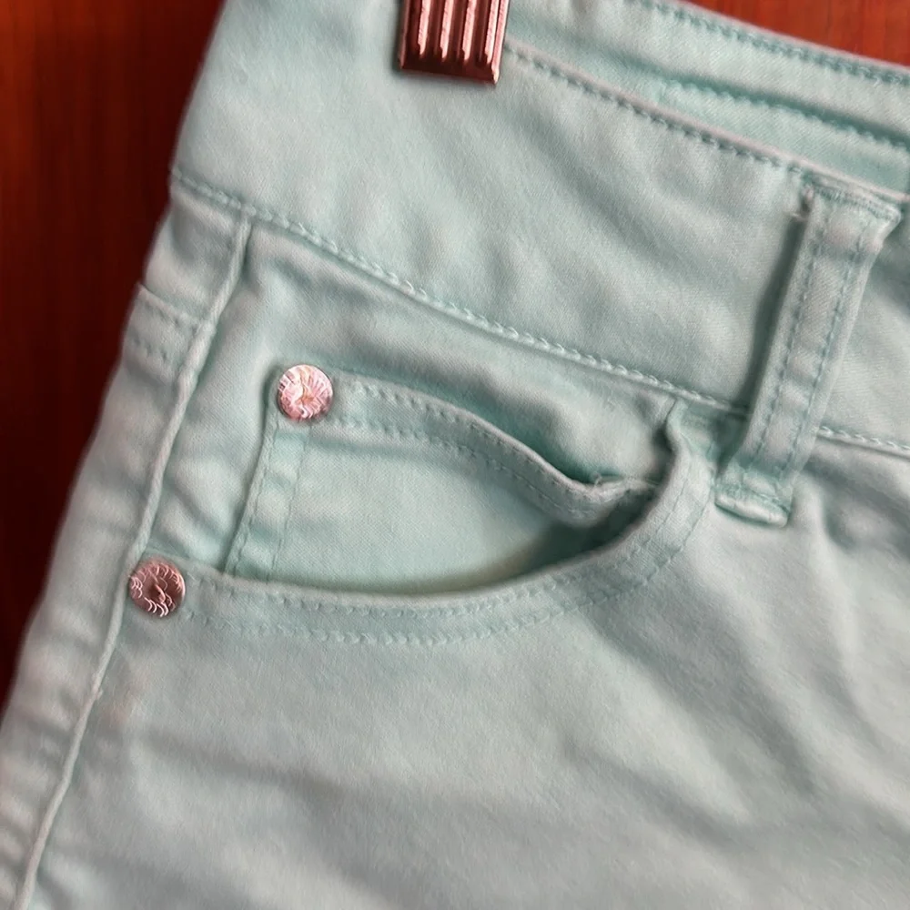 CELEBRITY PINK•JEANS Junior Size 7 Super Short Shorts in Spring Green